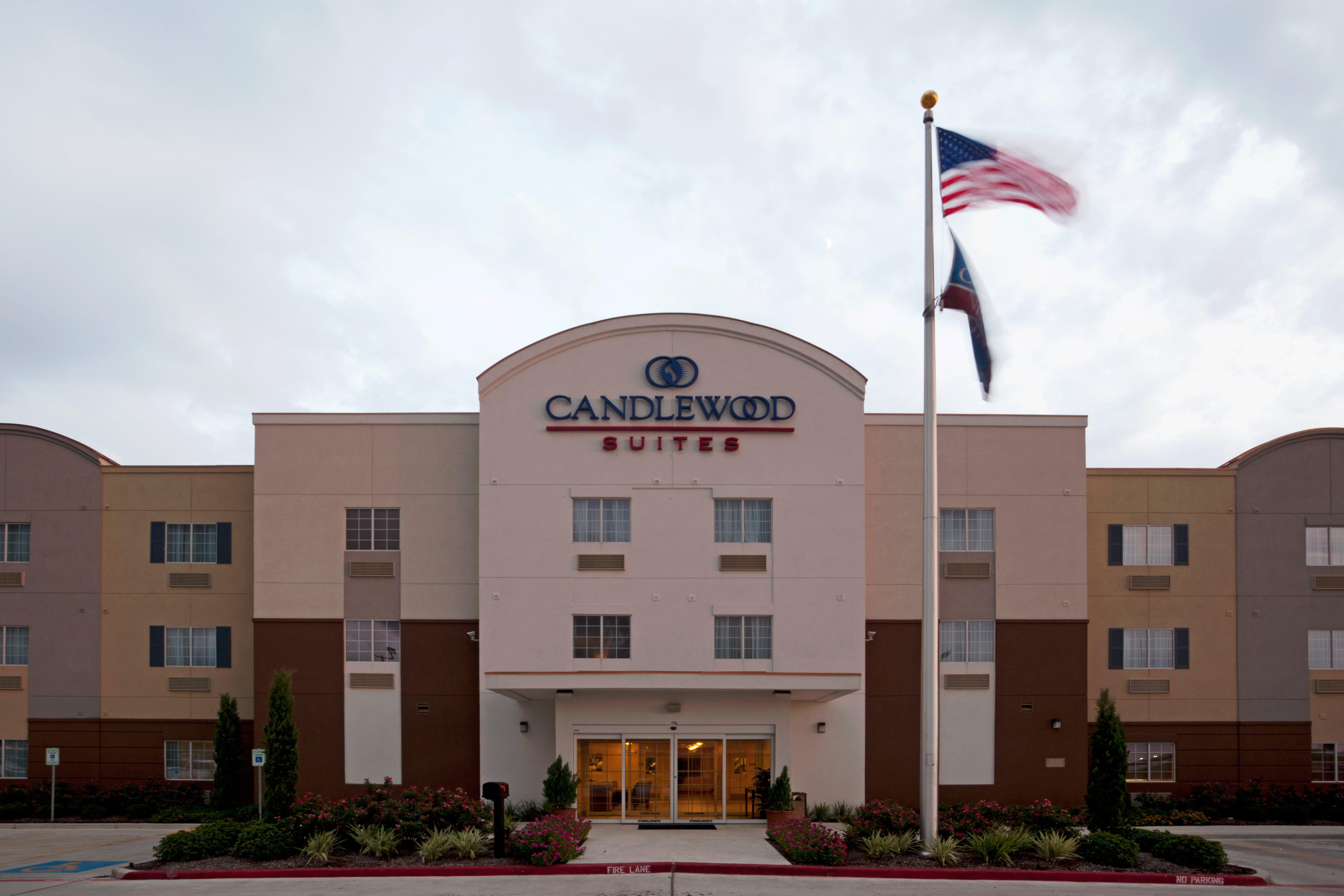 Candlewood Victoria, An Ihg Hotel Exteriör bild