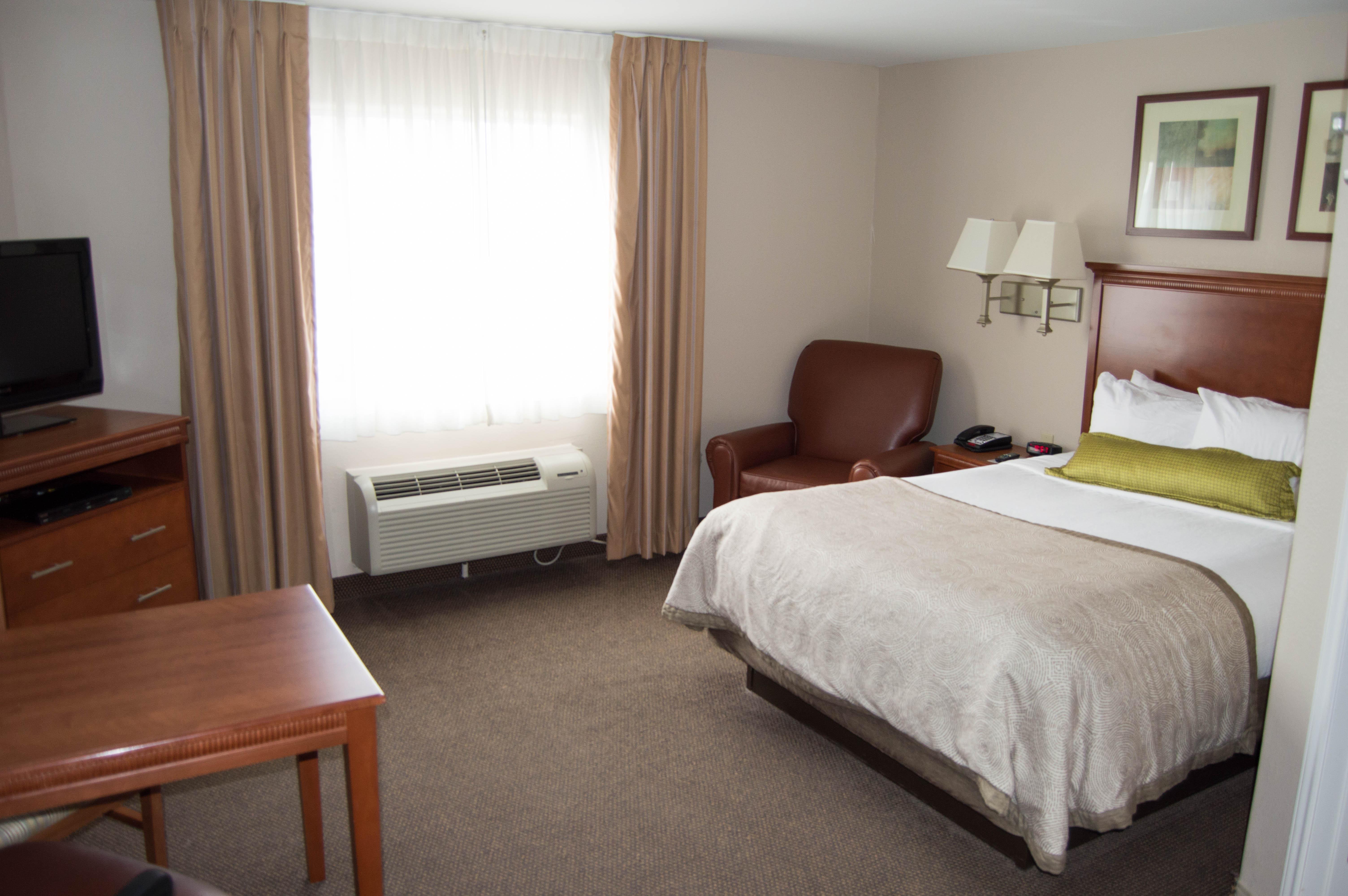 Candlewood Victoria By Ihg Exteriör bild