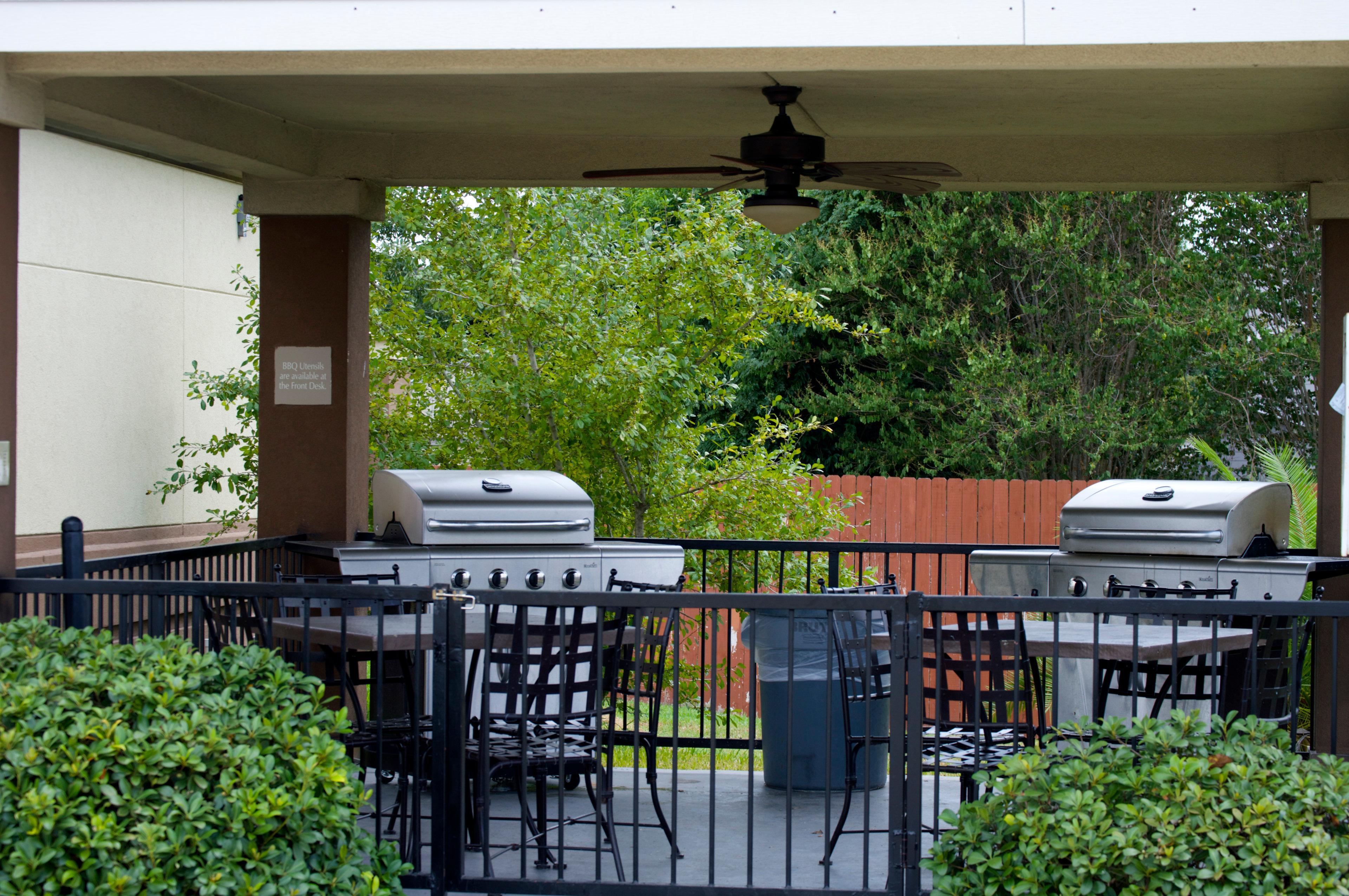 Candlewood Victoria By Ihg Exteriör bild